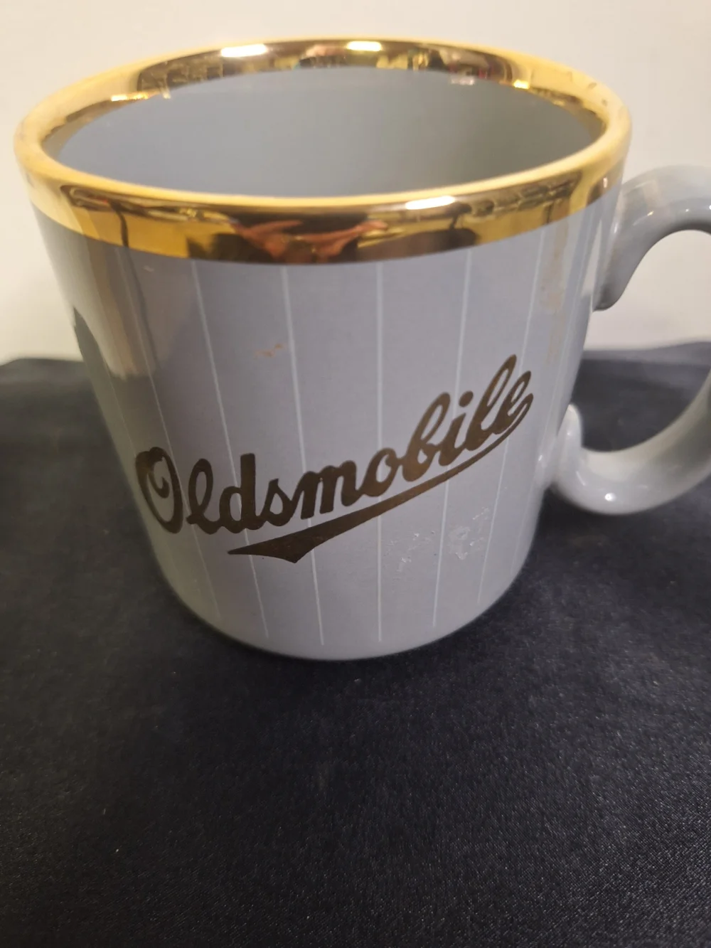 Vintage Gold-Trim Gray 